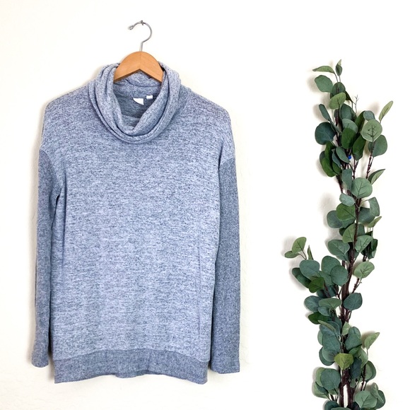 GAP Sweaters - •Gap Turtleneck Sweater Gray Size Medium